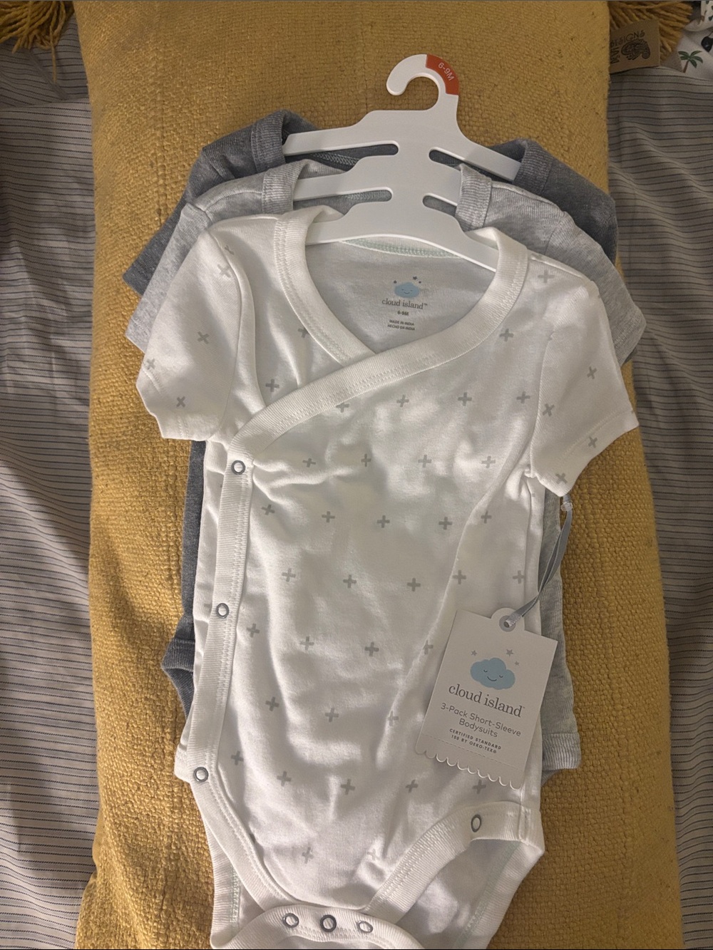 cloud island White & Gray Short Sleeve Baby Bodysuit Set